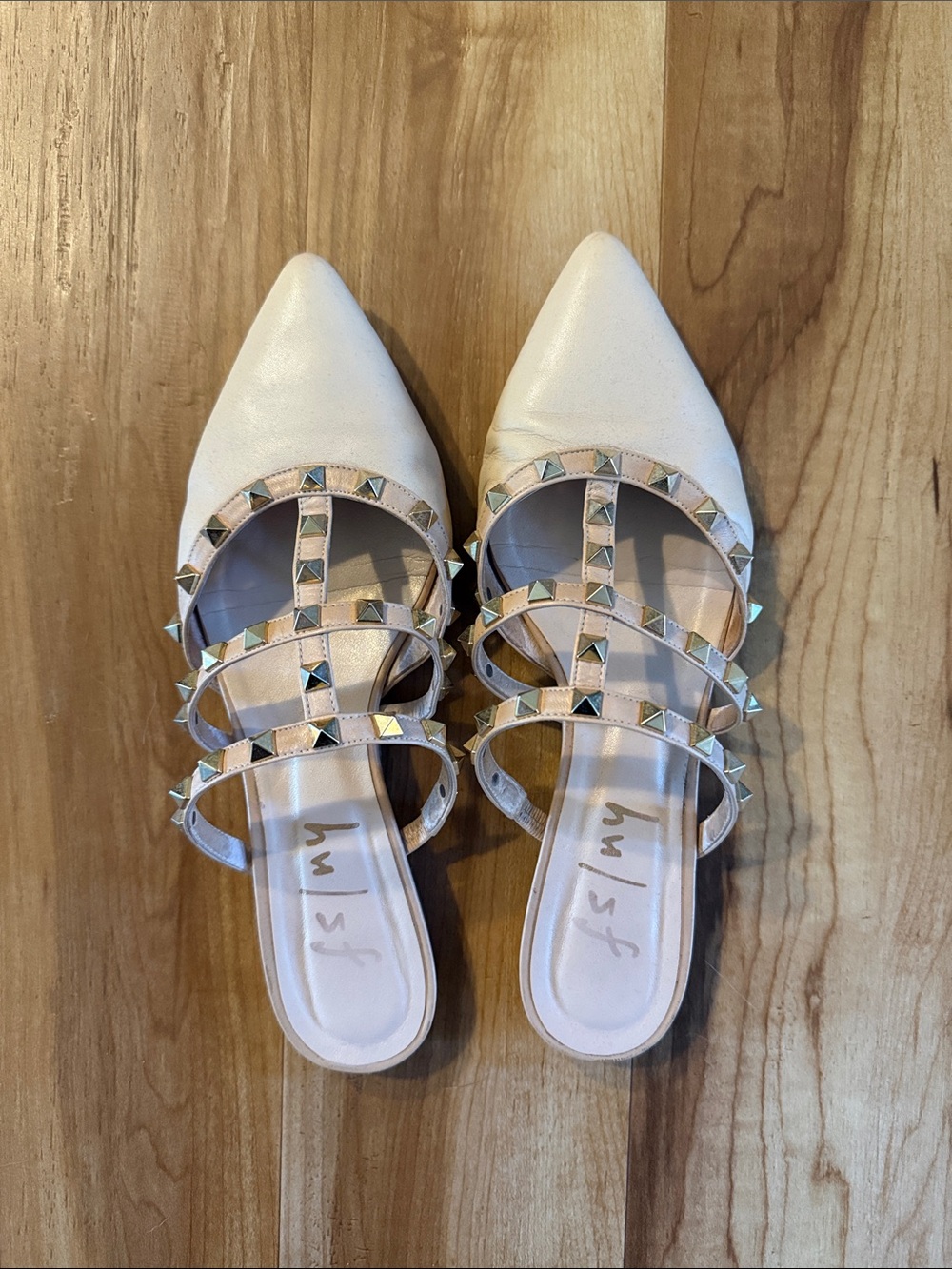 FS/NY point toe rock stud flats